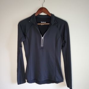 Reebok small athletic sweatshirt